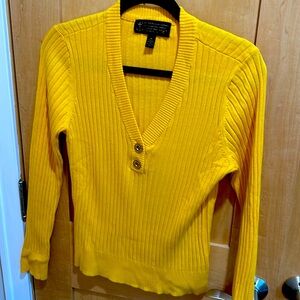 Ralph Lauren Jeans Women’s Yellow Vneck Sweater Medium EUC